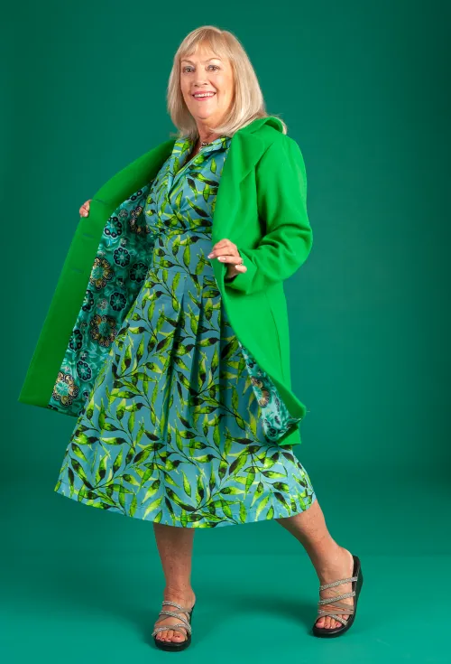 Showing the amazing silk lining